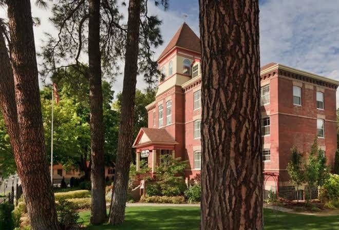 The Roosevelt Inn Image