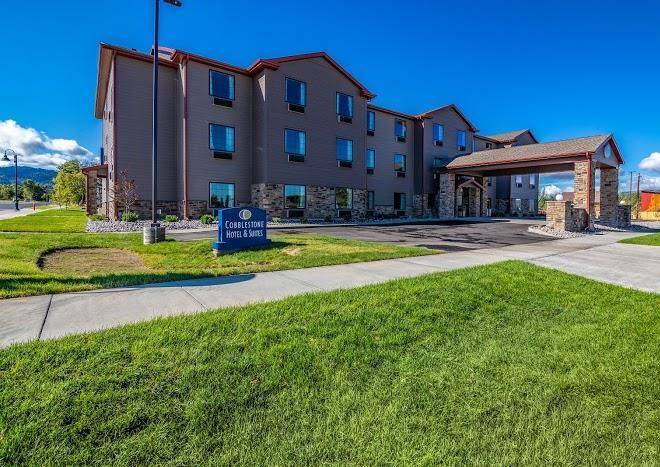 Cobblestone hotel & suites victor