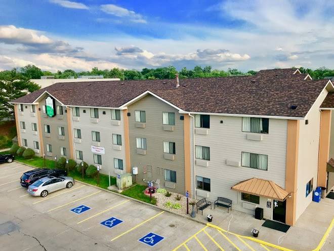 Quincy inn and suites