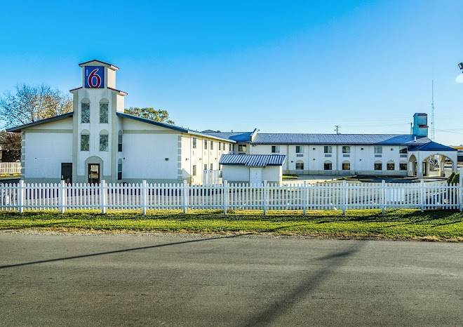 Motel 6 urbana il