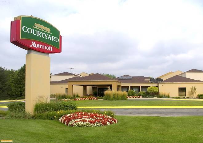 Courtyard by marriott chicago arlington heights south