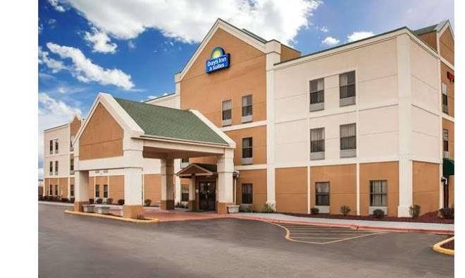 Days inn & suites by wyndham harvey chicago southland