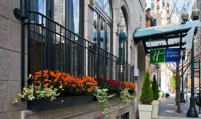 Holiday inn express chicago magnificent mile