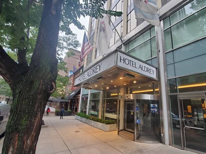 Hotel 166
