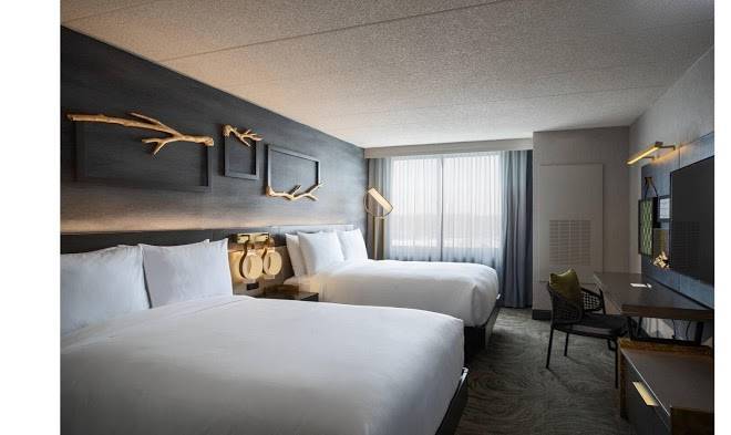 Renaissance chicago north shore hotel