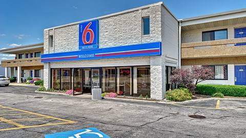 Motel 6 villa park il chicago west