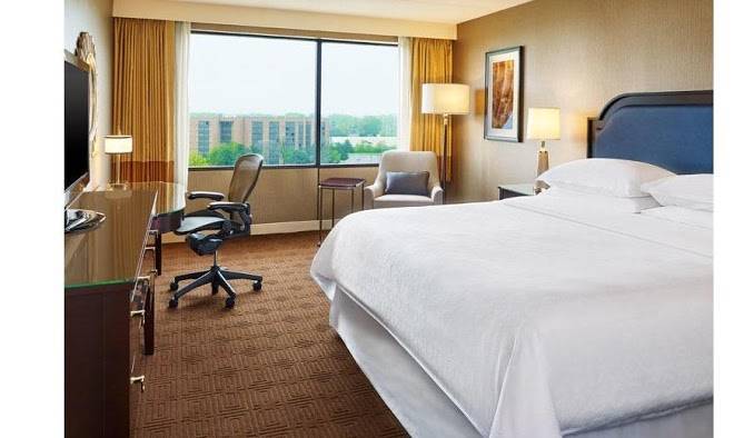 Sheraton lisle naperville hotel
