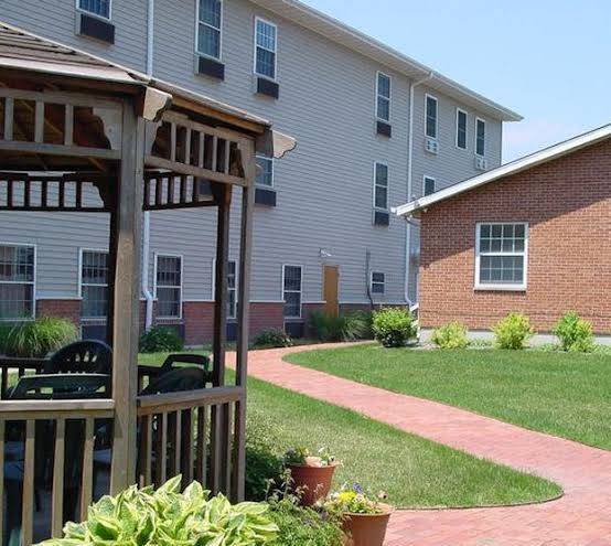 Nauvoo family inn & suites