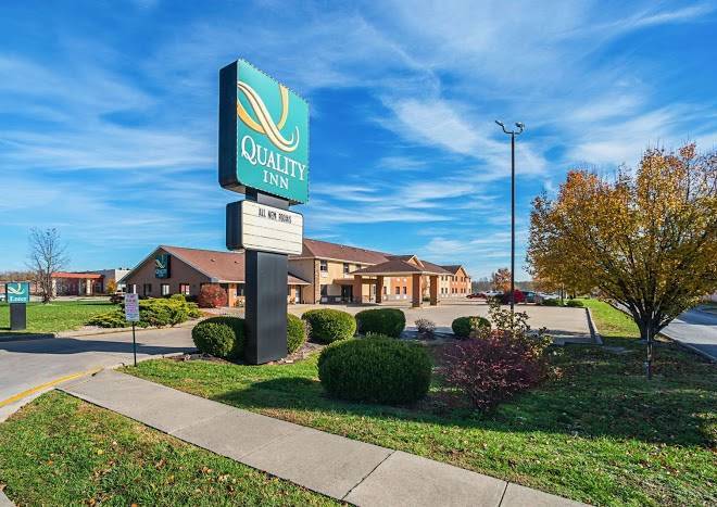 Quality inn carbondale university area