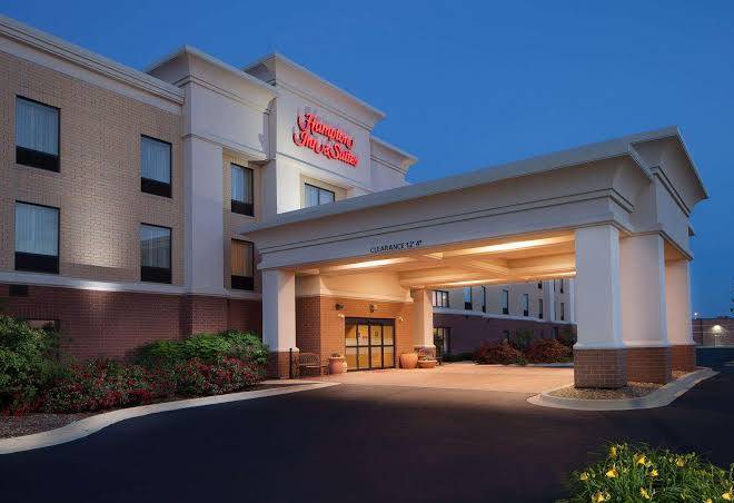 Hampton inn & suites chicago st charles