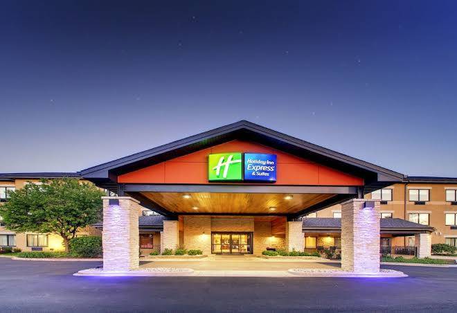 Holiday inn express & suites aurora naperville