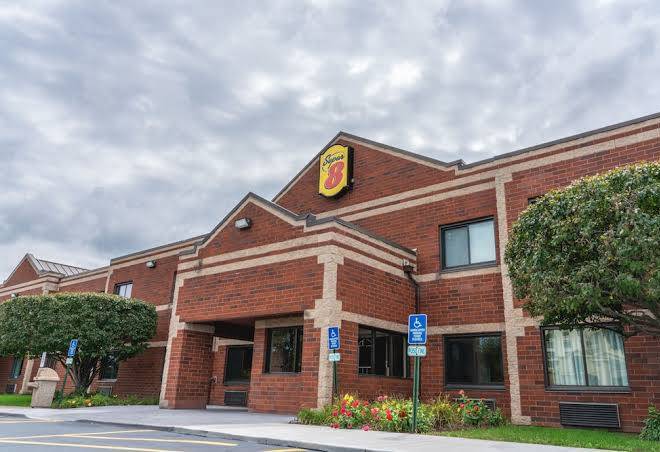 Super 8 by wyndham elgin