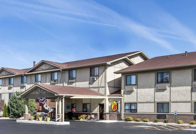 Super 8 by wyndham ottawa starved rock