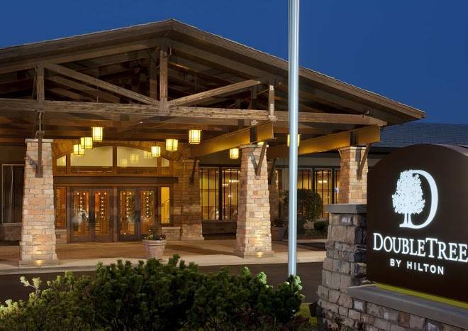 Doubletree By Hilton Libertyville Mundelein Image