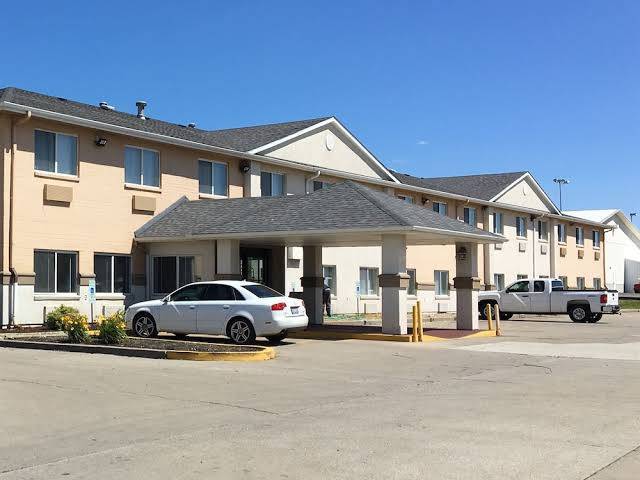 Quality inn & suites lincoln near i 55