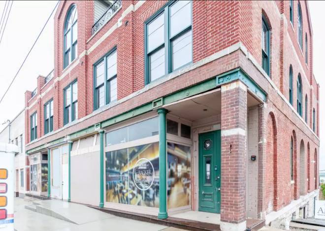 Alton cracker factory upscale guest lodging