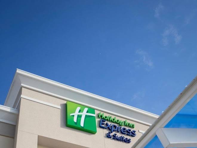 Holiday inn express & suites edwardsville