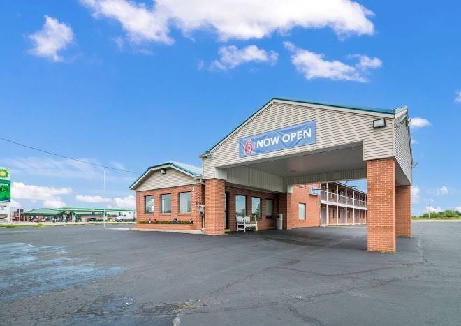 Motel 6 metropolis il