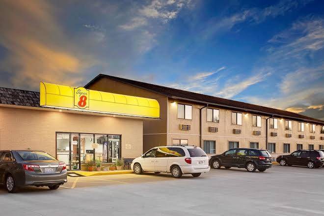 Super 8 by wyndham macomb