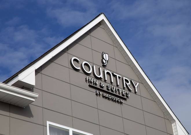 Country inn & suites by radisson crystal lake il