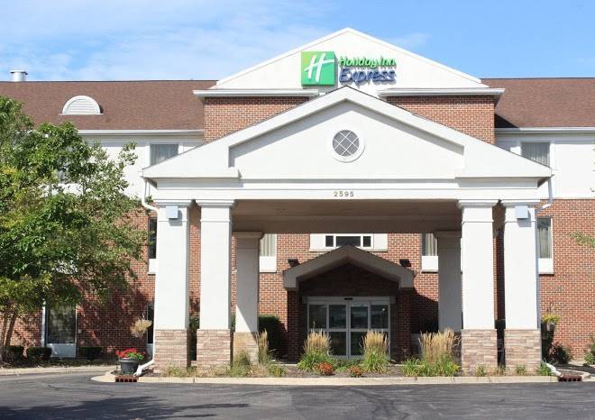 Holiday inn express & suites chicago algonquin