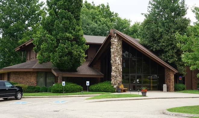 Riverbank lodge