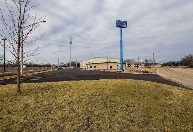 Motel 6 peoria il