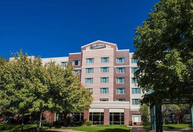 Radisson on john deere commons moline