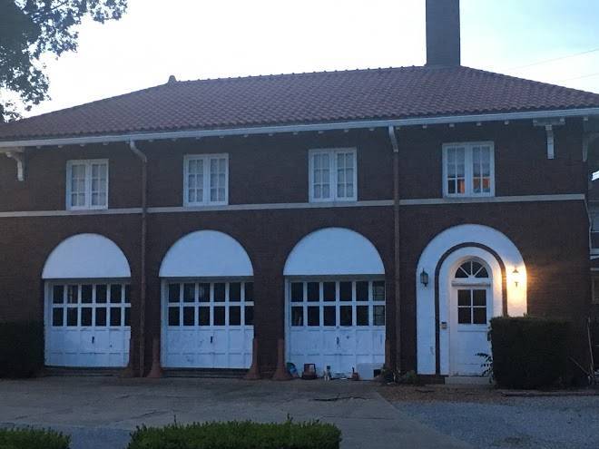 Lafayette inn