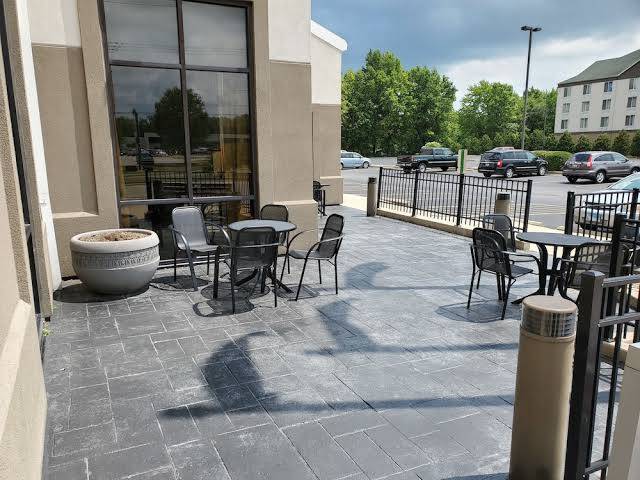 Holiday inn express & suites springfield
