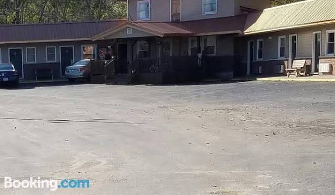 Spillway motel & bait shop