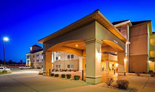 Best western plus midamerica hotel
