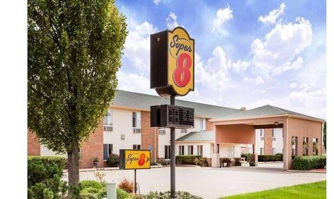 Super 8 by wyndham pekin peoria area