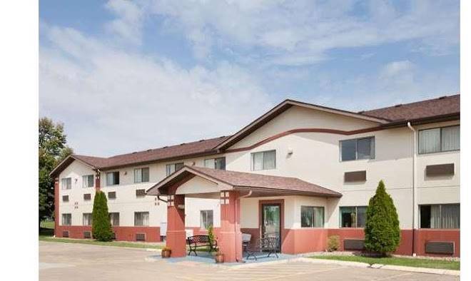 Super 8 by wyndham washington peoria area