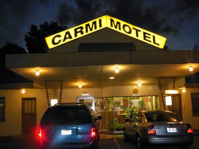 Carmi motel