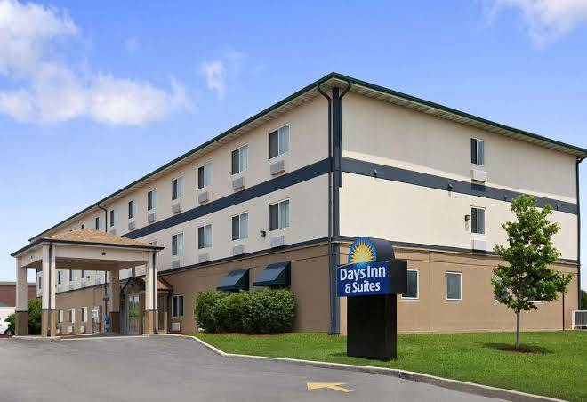 Days inn & suites by wyndham romeoville
