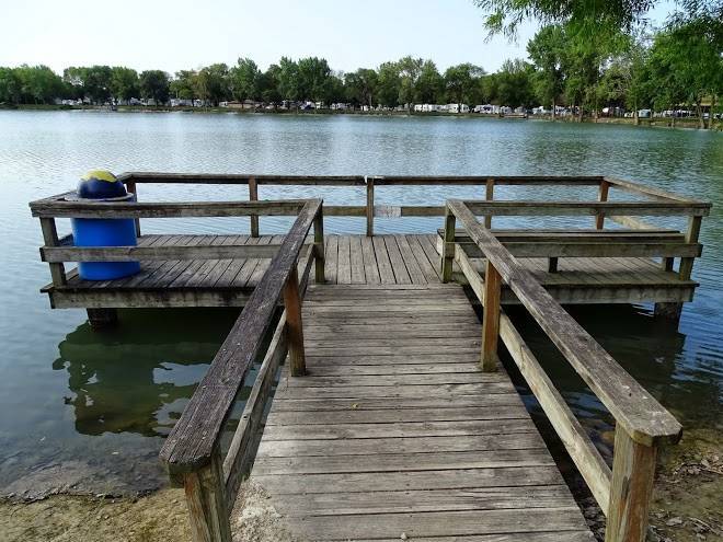Leisure lake membership resort