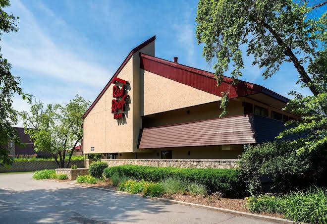 Red roof inn rockford