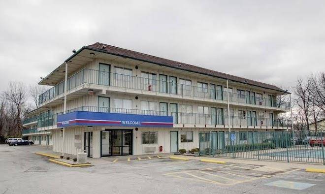 Red Carpet Inn Louisville North Jeffersonville In Image