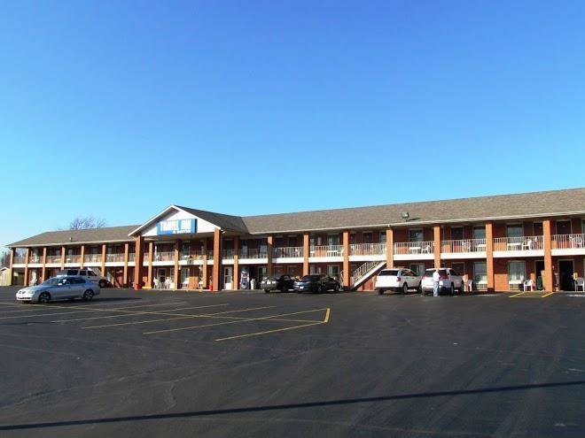 Travel inn & suites frankfort in