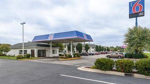 Motel 6 kokomo in