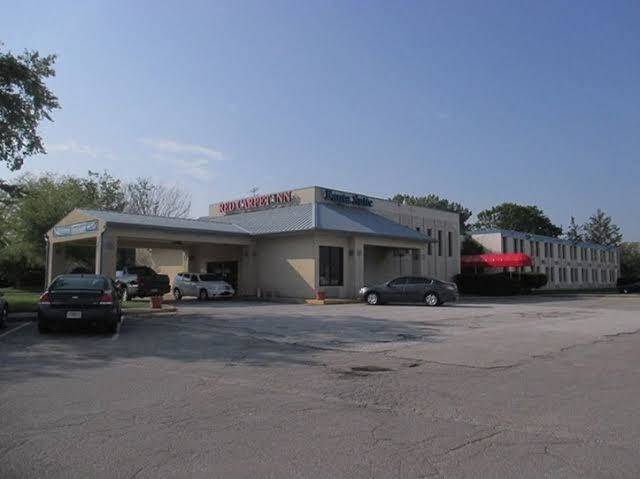 Red carpet inn greenwood in