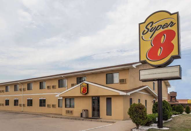 Super 8 By Wyndham Michigan City Image