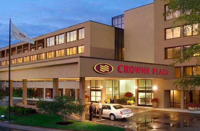 Crowne plaza indianapolis airport