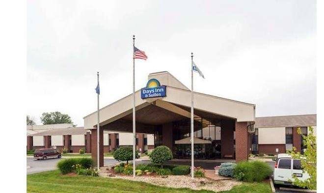 Days inn & suites by wyndham northwest indianapolis