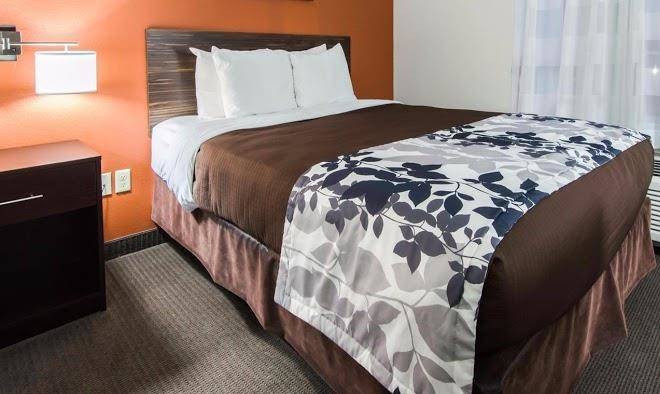 Sleep inn & suites and conference center downtown indianapolis