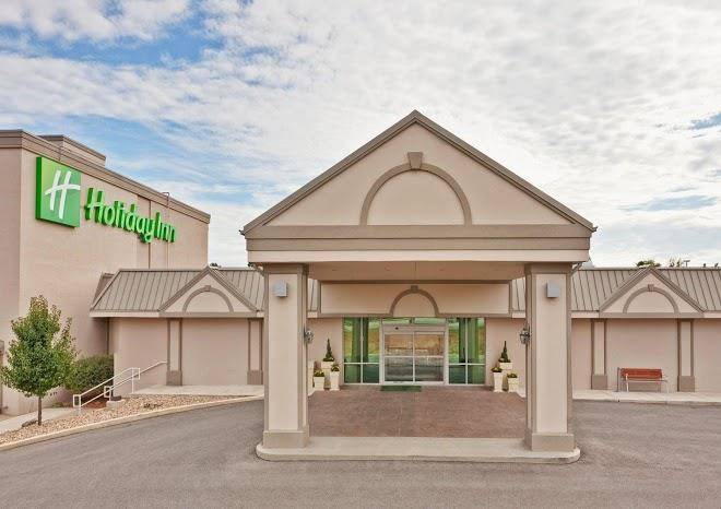 Holiday Inn Bloomington Image