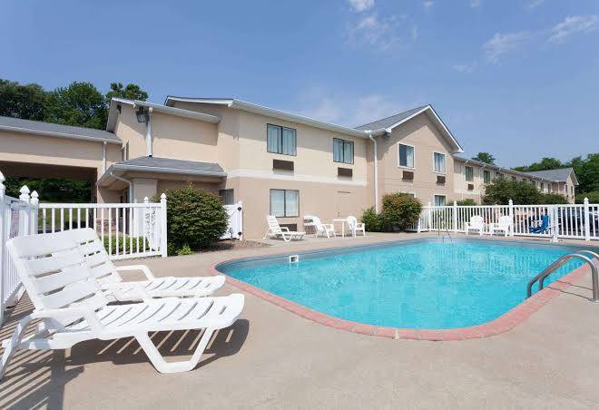 Ramada Limited Tell City Image