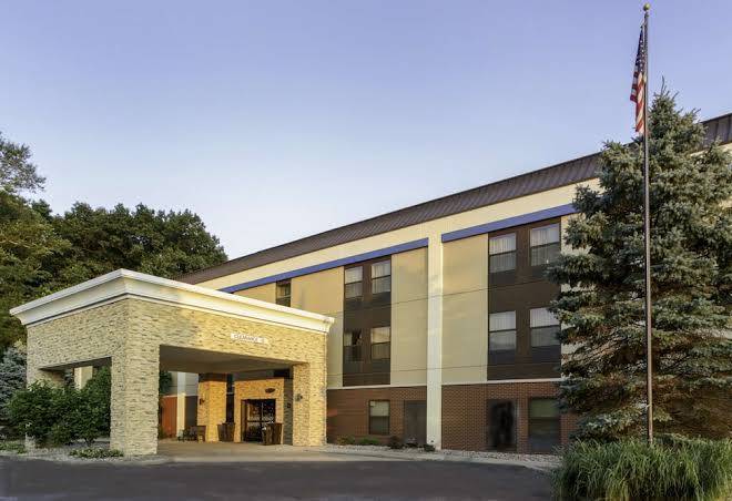 Hampton inn portage
