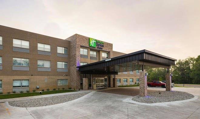 Holiday inn express & suites portage